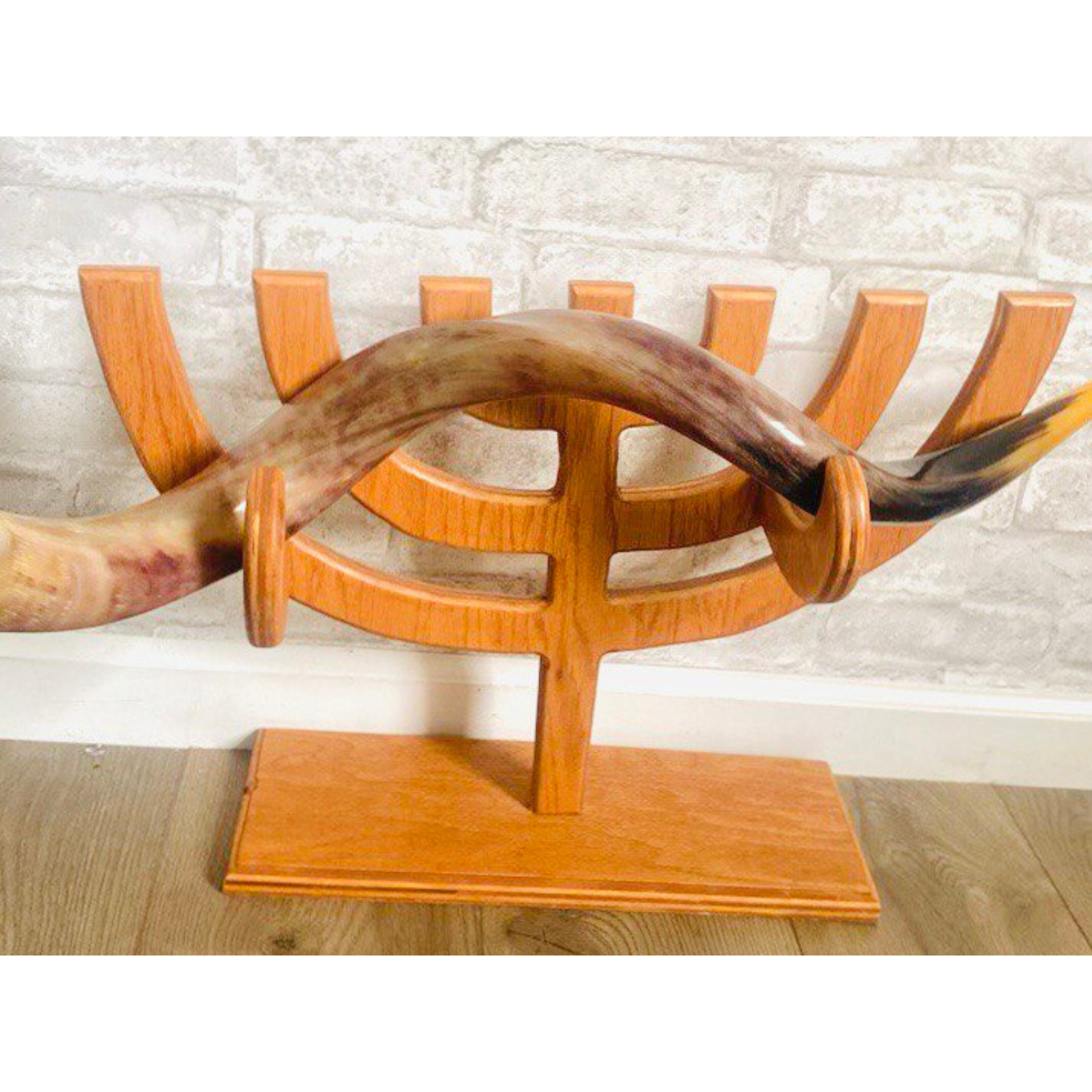 Shofar Stand